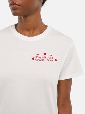 T-shirt Emilie in cotone con ricamo 50 nervosa 50 deliziosa