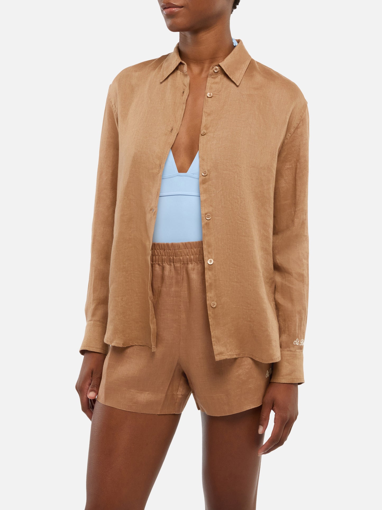 Camicia classica in lino Meredith color cammello