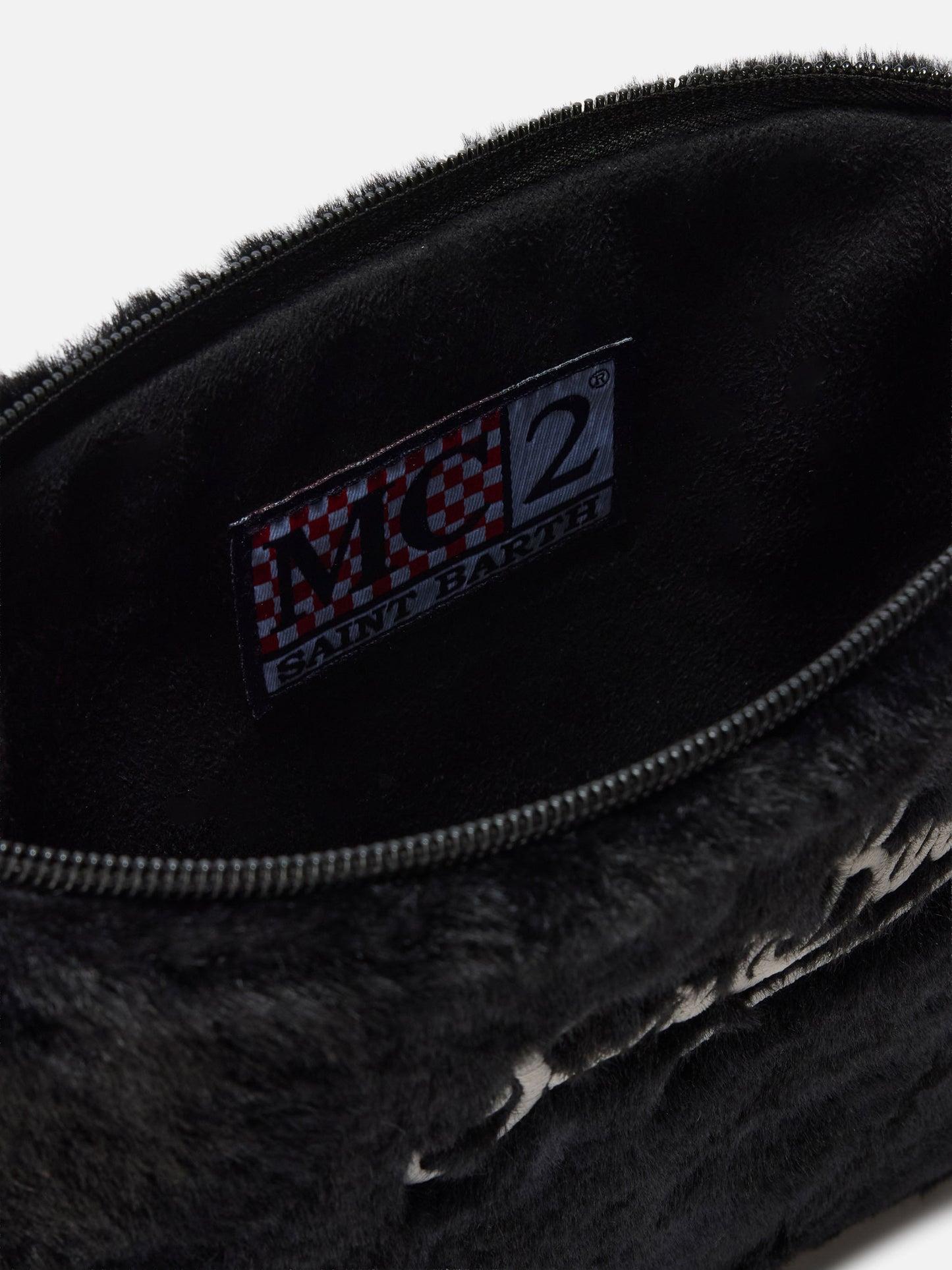 Pareasy Pouch in black faux fur