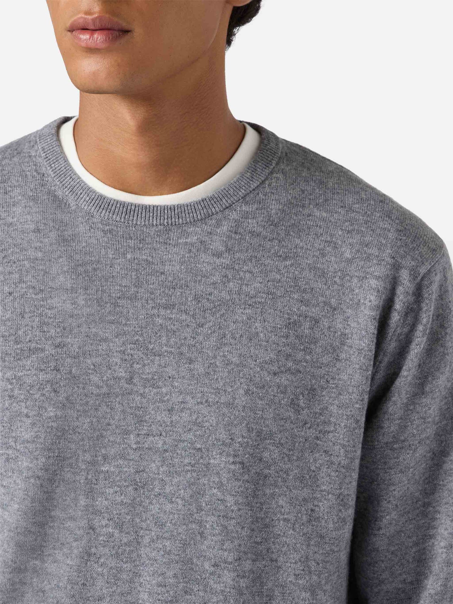 Maglione Regent in lana merino e cashmere grigio melange