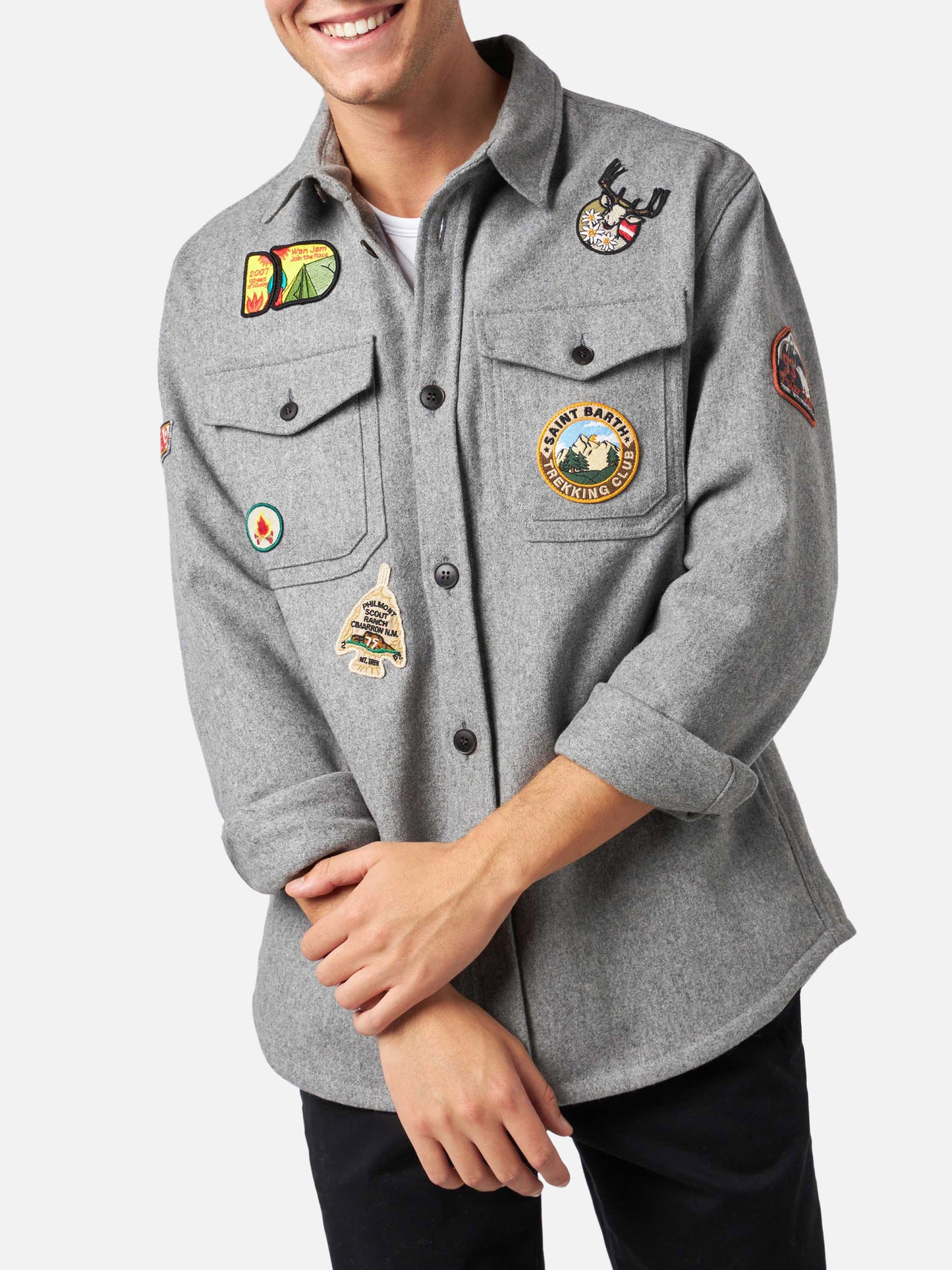 Man wooly grey overshirt with pockets and patches