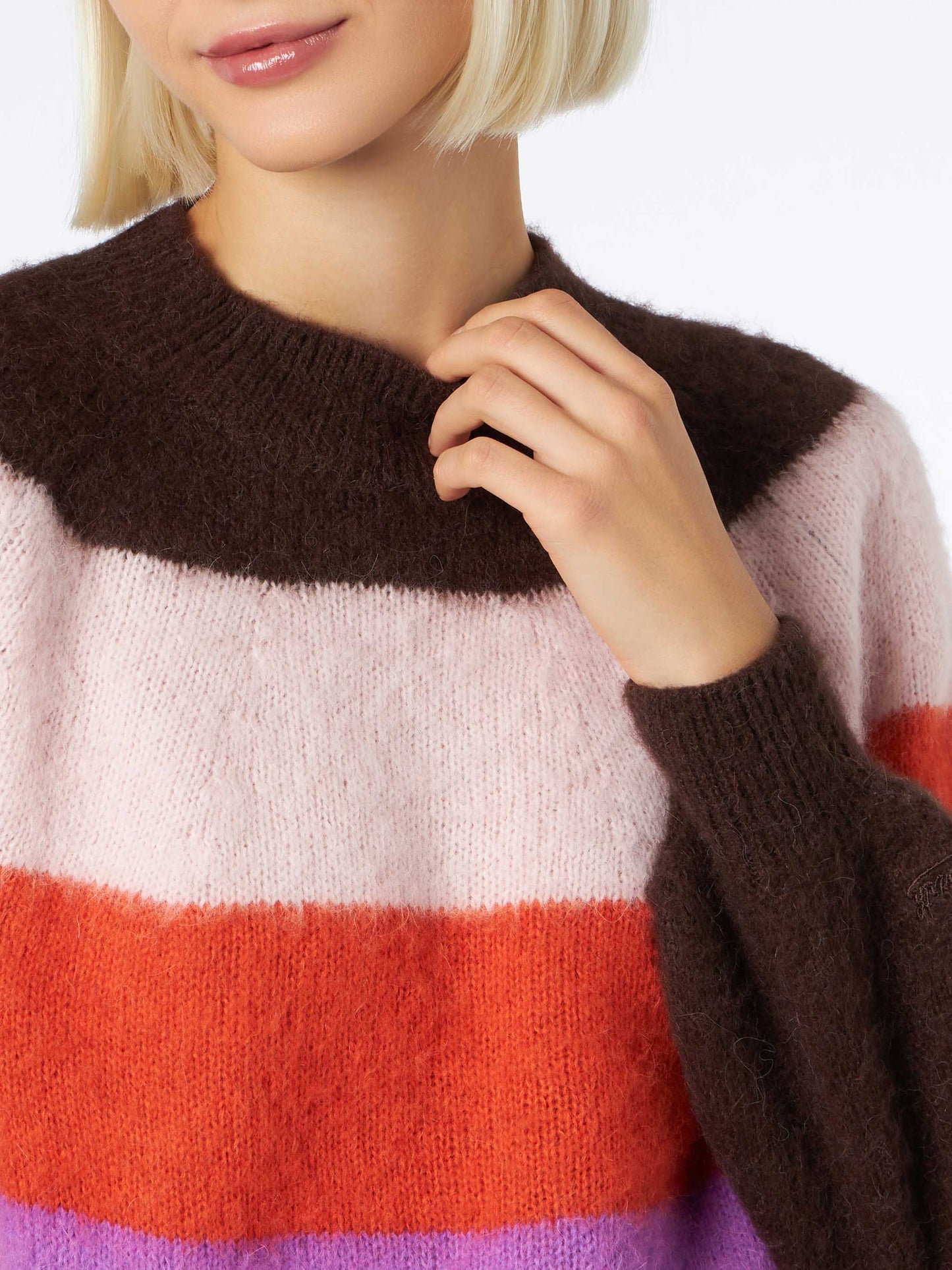 Weicher Damenpullover mit verblassten Farben