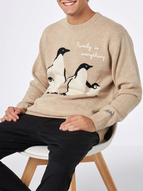 Herrenpullover mit Pinguin-Aufdruck und „Family is everything“-Stickerei