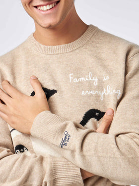 Herrenpullover mit Pinguin-Aufdruck und „Family is everything“-Stickerei