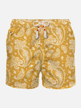 Herren-Badeshorts aus leichtem Stoff mit ockerfarbenem Paisley-Print