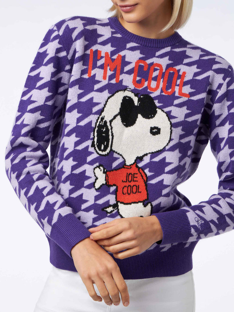 Damenpullover mit Rundhalsausschnitt und Hühnermuster und Snoopy-Jacquard | SNOOPY PEANUTS™ SPECIAL EDITION