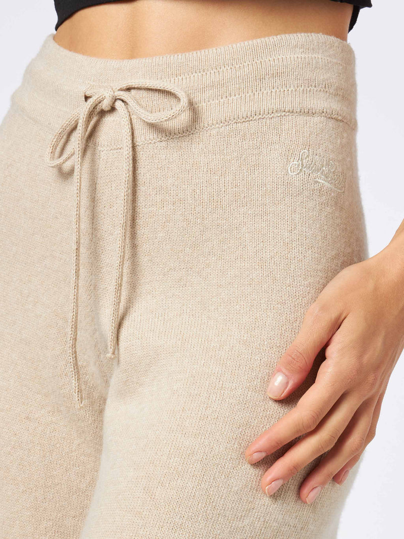 Pantalone a palazzo beige in maglia