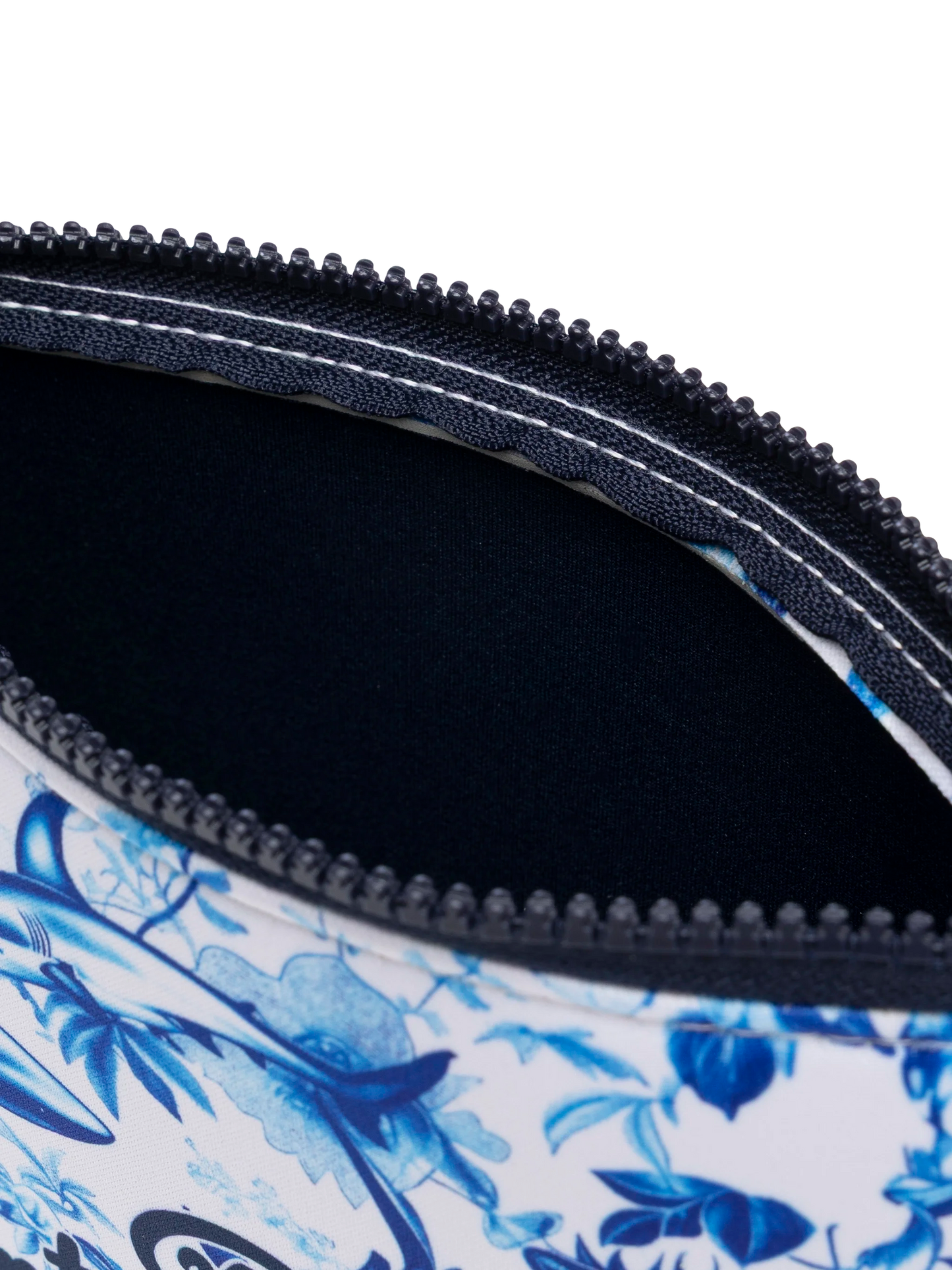 Aline scuba pochette with shark print | AI CO-CREATED DESIGN BY RICKDICK - POWERED BY RED-EYE - MC2 Saint Barth
