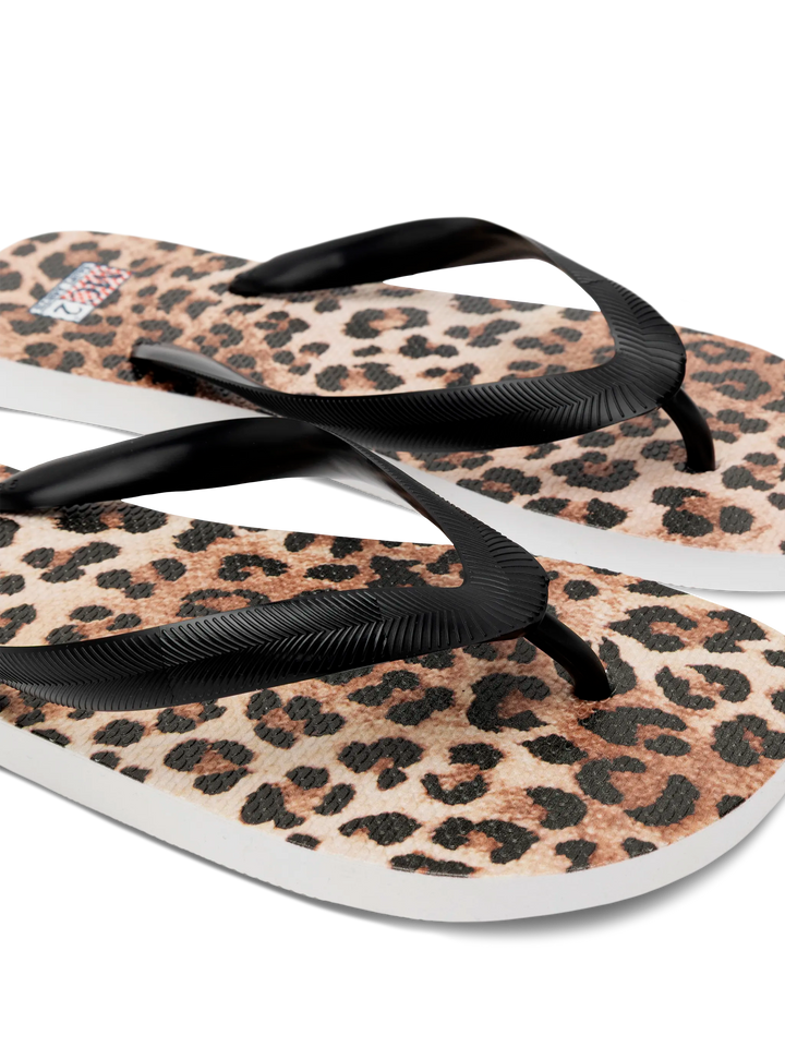 Alma flip flops with animalier print