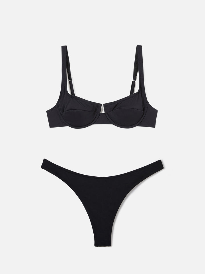 Amira Naomi schwarzer Balconette-Bikini in Uni-Farbe 