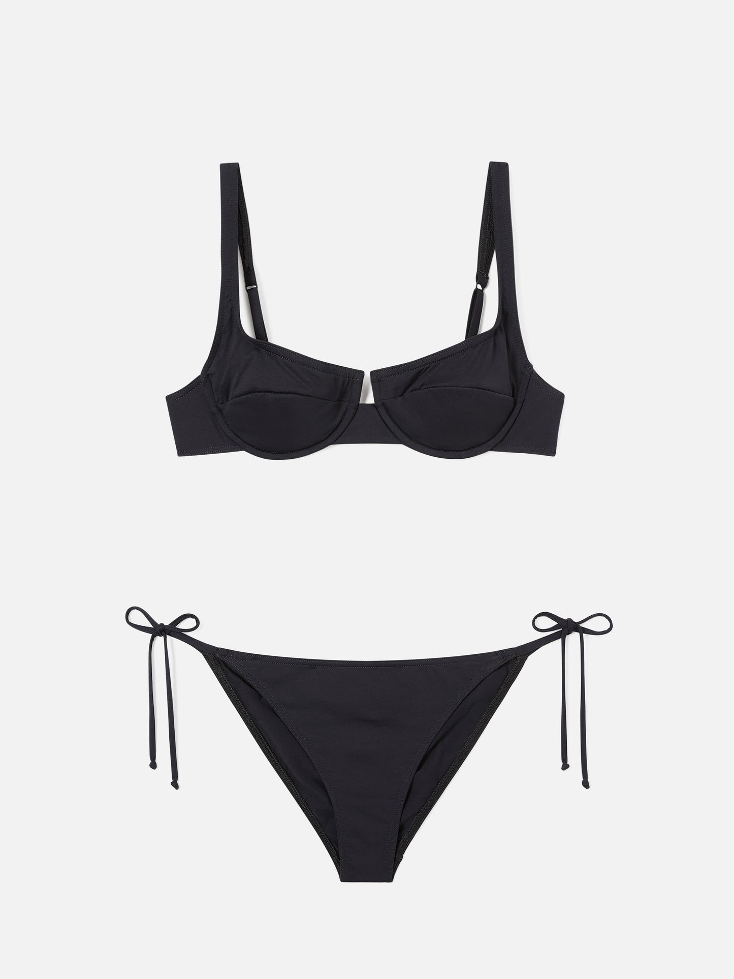 Amira Naomi schwarzer Balconette-Bikini in Uni-Farbe 