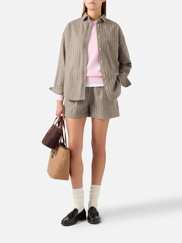 Short en flanelle de laine mélangée Aya beige à rayures tennis 