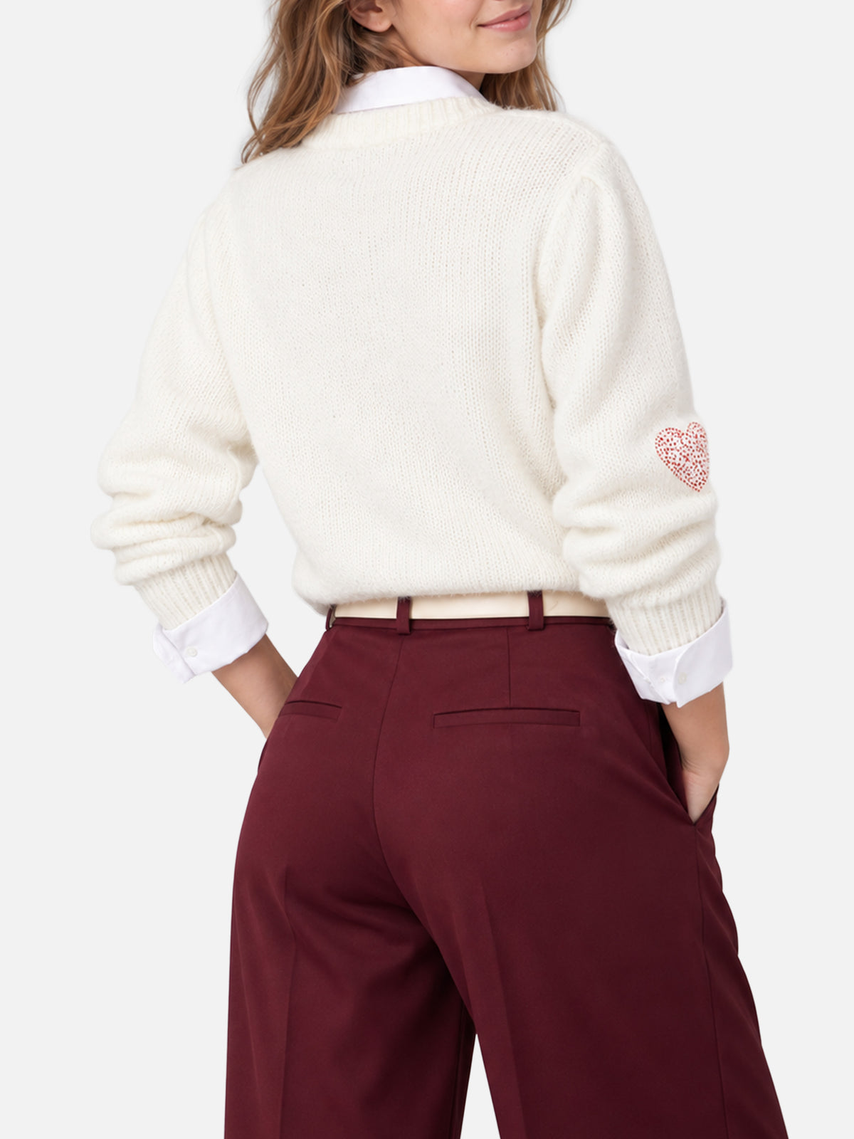 Pull en maille grattée blanc Soft avec cœurs en strass rouges 