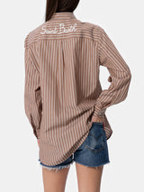 Gestreiftes Damen-Overshirt aus Baumwolle mit Print Brigitte