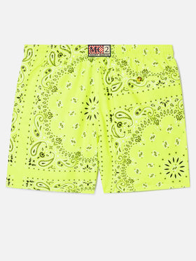 Caprese-Badeshorts mit Bandana-Muster in Fluogelb 
