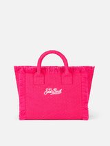 Fuchsiafarbene Colette Sponge-Handtasche mit Prägung aus Frottee