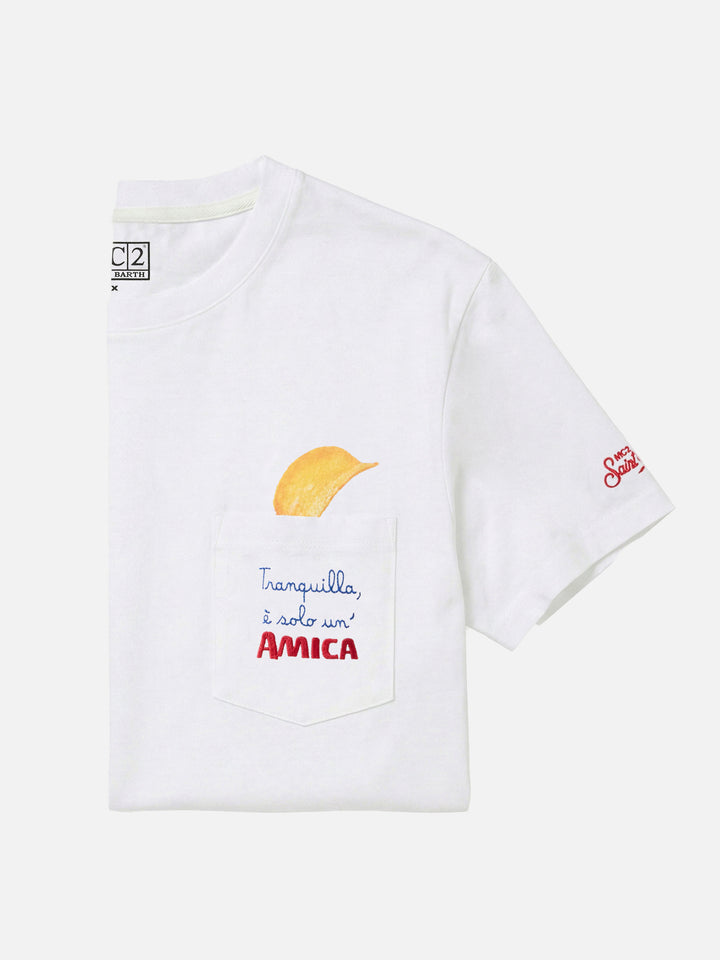 Connor T-Shirt in Weiß mit Amica Chips aufgesetzter Tasche 