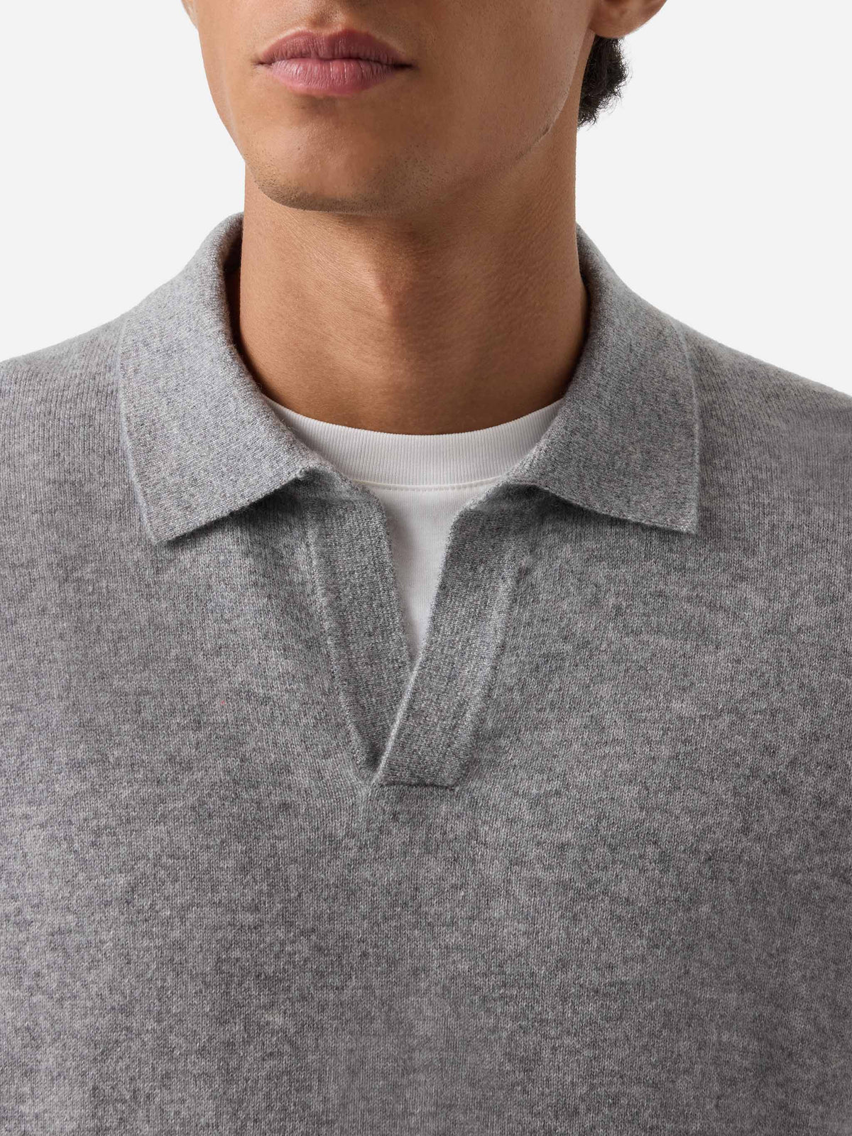Polo Covent aus grauem Kaschmir 