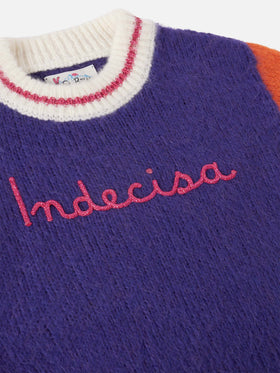 Maglione boxy Danya Soft Jr con ricamo Indecisa