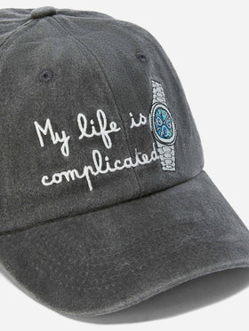 Cappello con visiera Davis in denim con ricamo My life is complicated