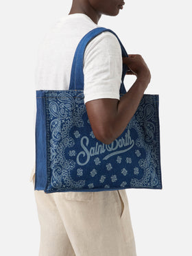 Borsa Essential in tessuto denim con stampa bandana e logo a contrasto