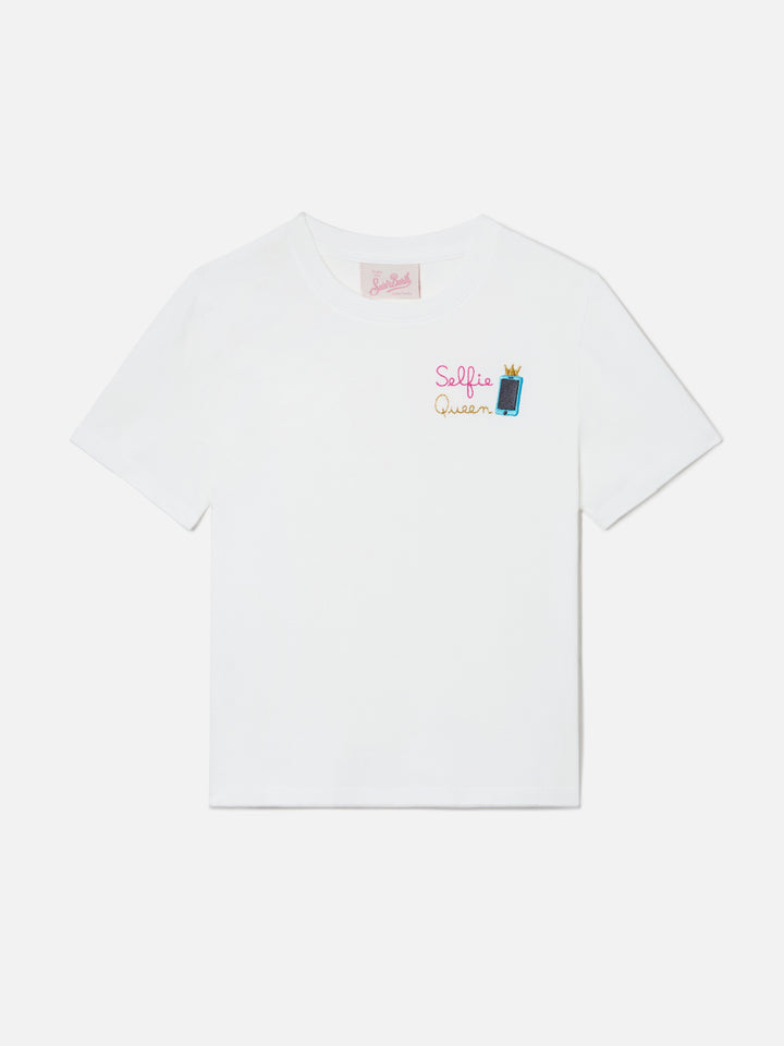 Elly T-Shirt aus weißer Baumwolle mit Selfie Queen-Stickerei 