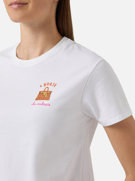 T-shirt Emilie bianca con ricamo + Borse che occhiaie e strass