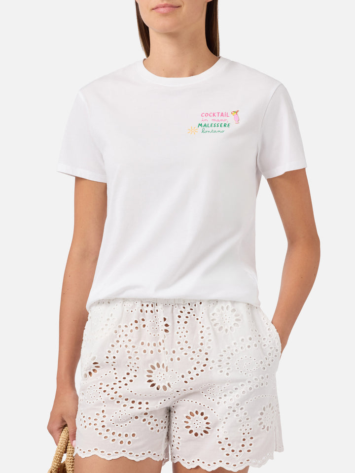 Weißes Emilie T-Shirt mit „Cocktail in mano, malessere lontano“-Charm-Stickerei 