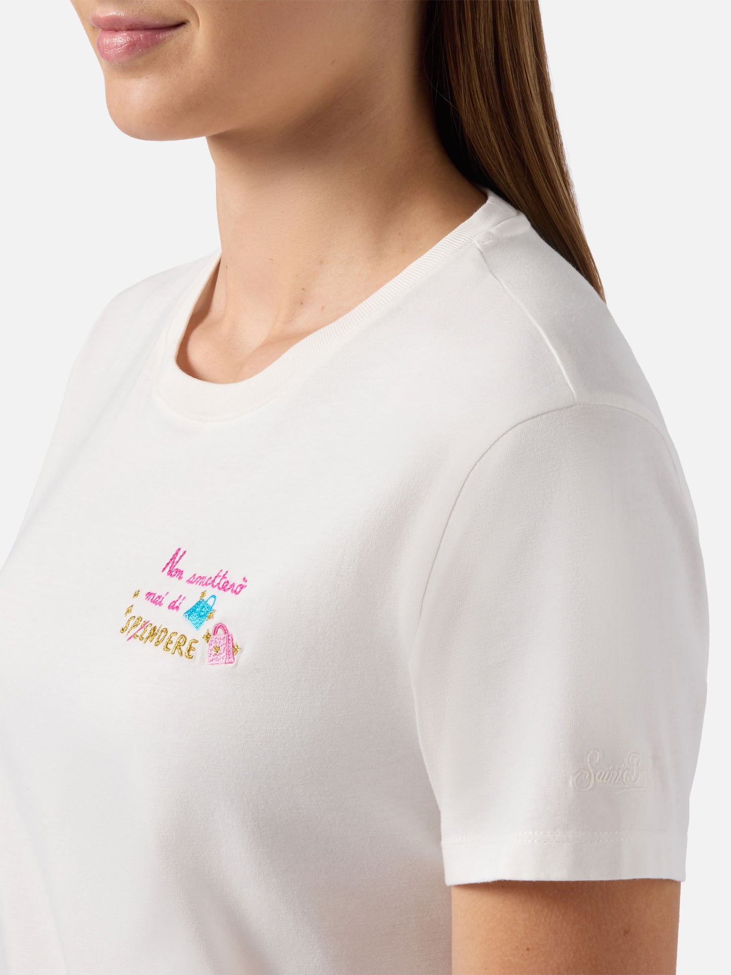 T-shirt Emilie in cotone bianco con ricamo Non smetterò mai di Sp(l)endere