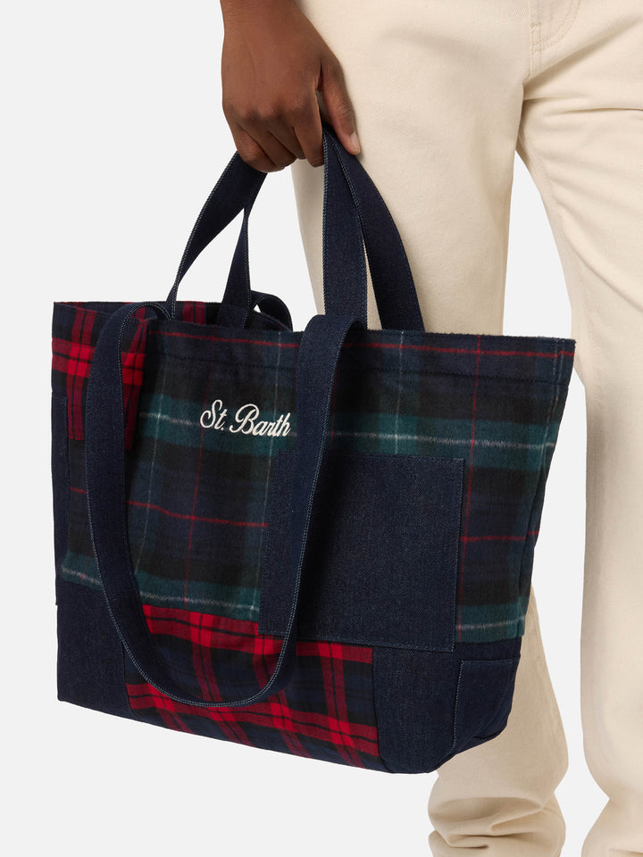 Unverzichtbare tote Tasche aus Patchwork-Denim und Tartan 
