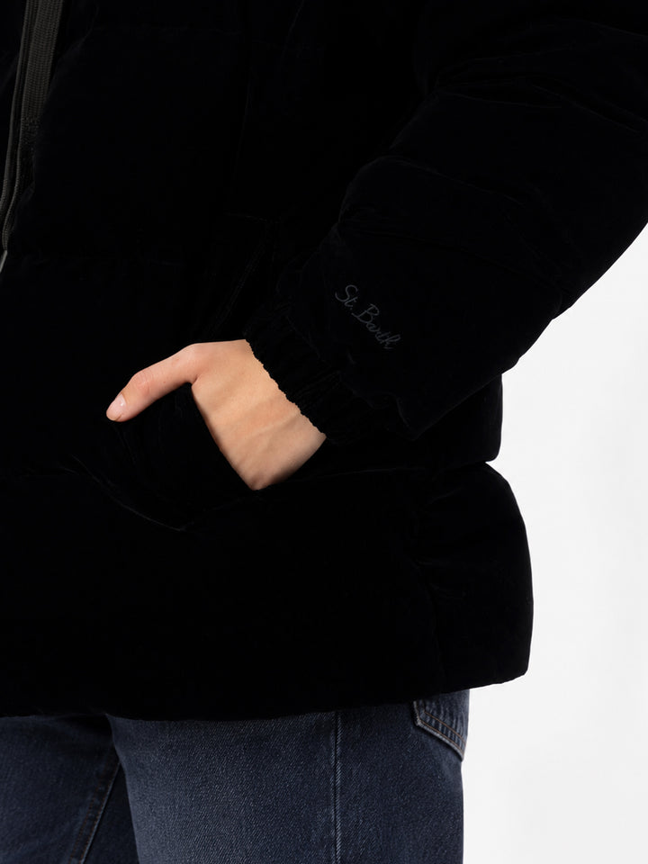 Geneve schwarze Daunenjacke aus Samt mit Kapuze 