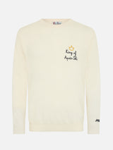 Man white sweater Heron with King apres ski embroidery