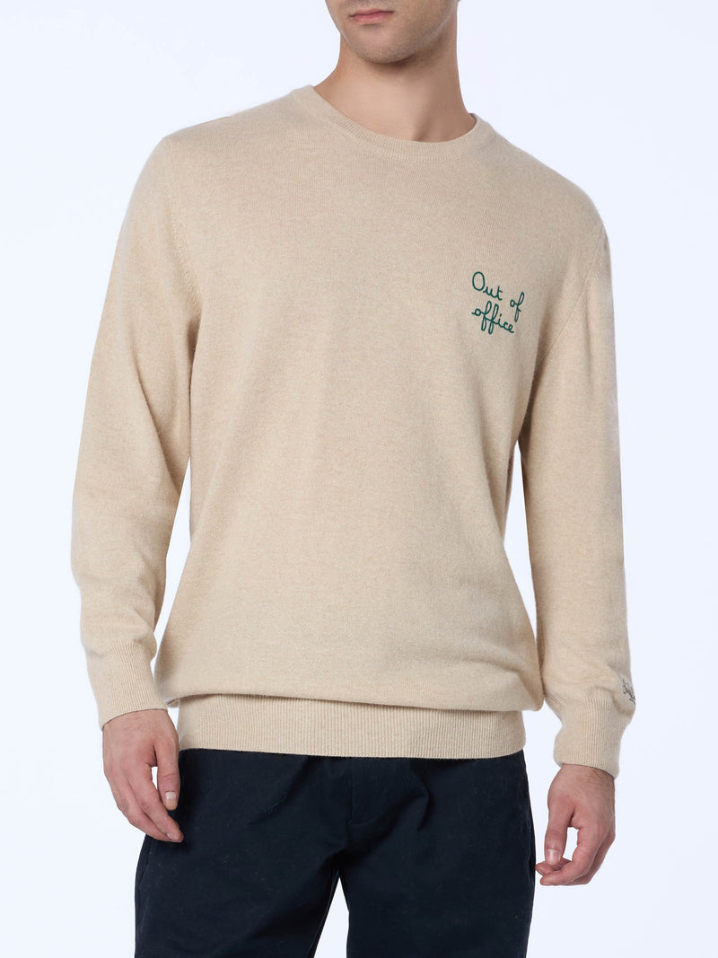 Man beige sweater Heron with Out of office embroidery