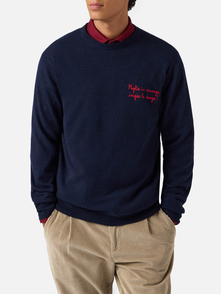 Maglione a girocollo Heron Light con ricamo Moglie in vacanza inizia la danza | YUPPIES SPECIAL EDITION