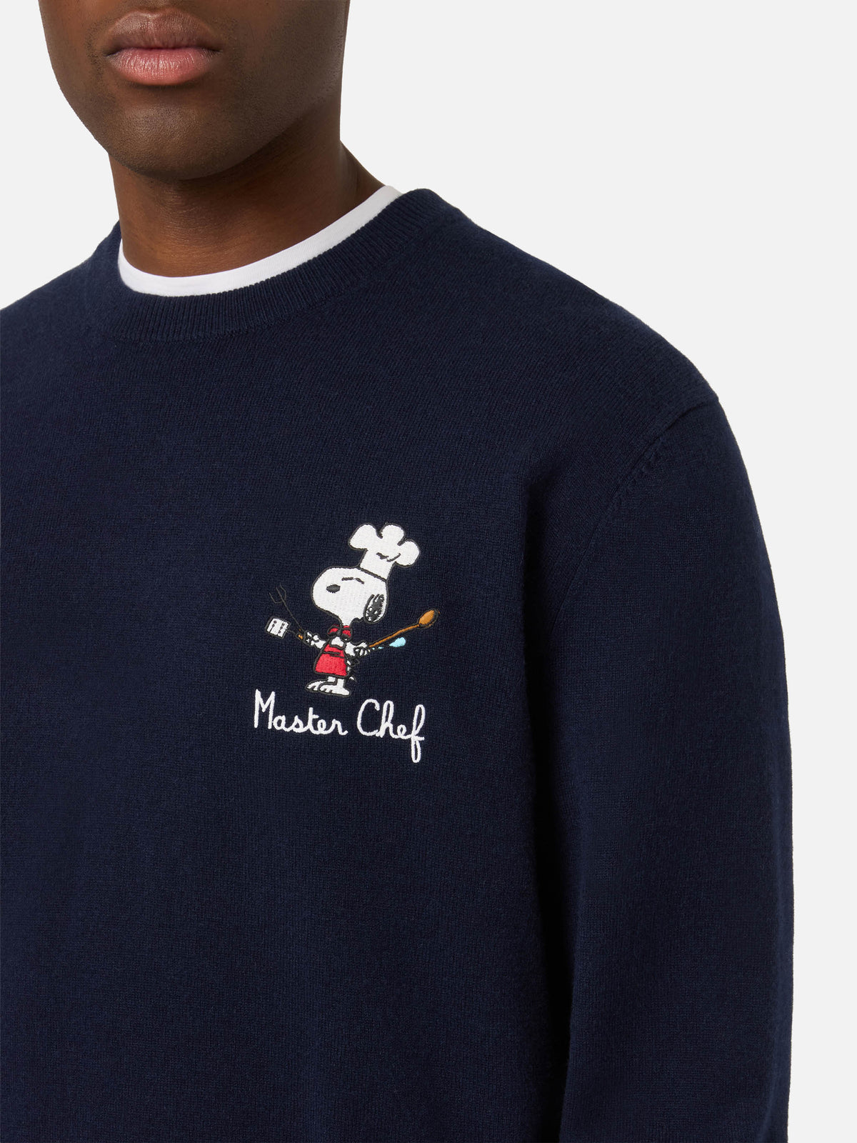 Jersey de cuello redondo en mezcla de lana ligera y cachemira Heron Navy blue con bordado Snoopy Master Chef | Special edition 