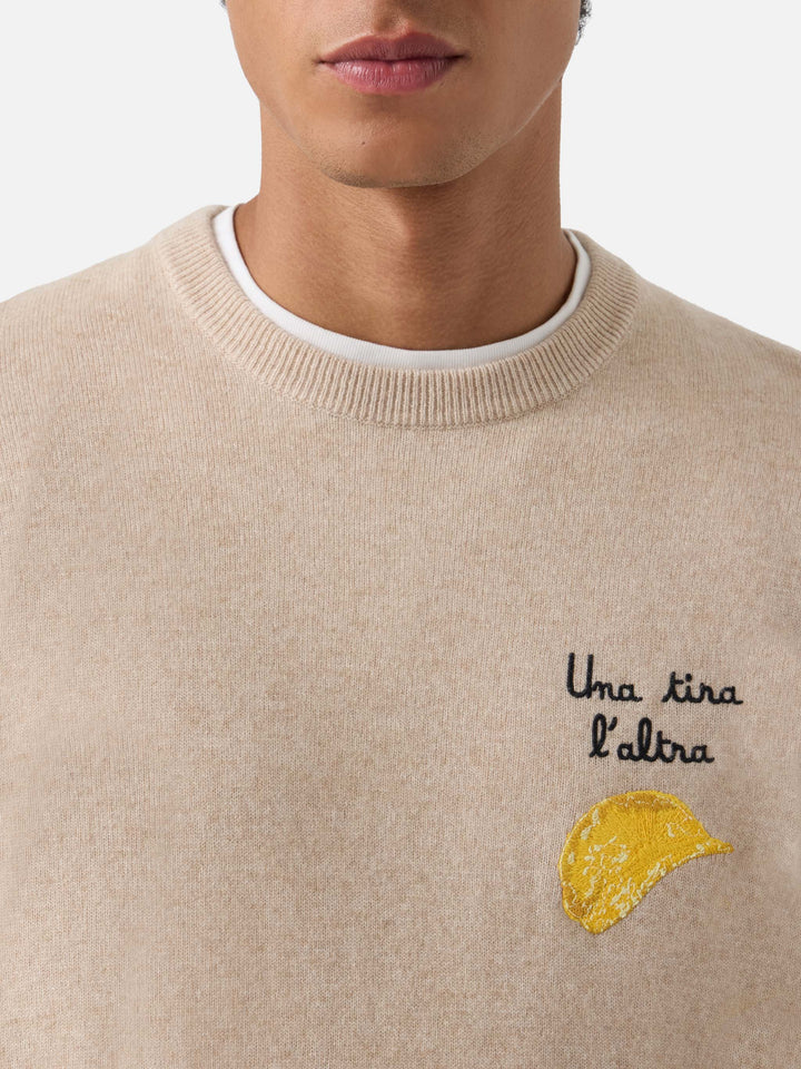 Girocollo in misto lana e cashmere Heron Light beige con ricamo Amica Chips | Special edition