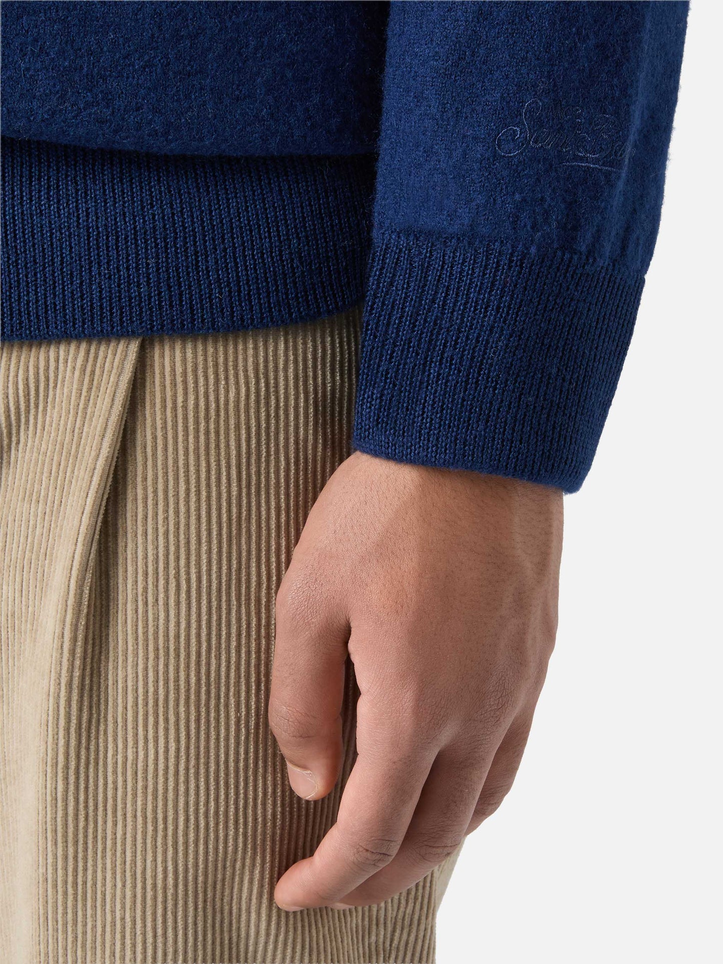 Man crewneck knitted sweater with Day Off embroidery