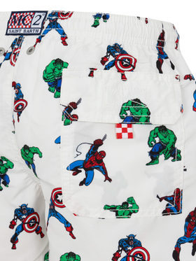 Mittellange Badeshorts aus Jeans mit Marvel-Superhelden-Print | MARVEL SPECIAL EDITION