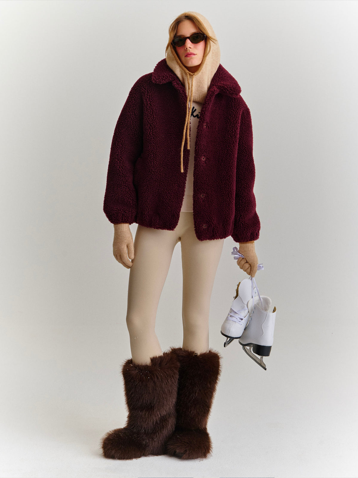 Beige Harlow Kapuze aus Alpaka-Mix mit kontrastierendem Besatz 