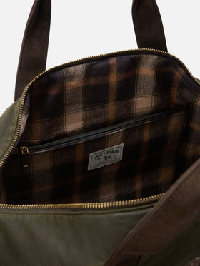 Gewachste Jetleg-Duffle-Bag in Military Green mit Logostickerei 