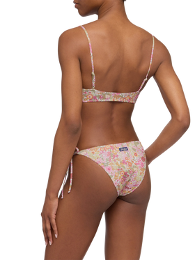 Klassische Badehose „Virgo“ mit Margaret-Annie-Print | HERGESTELLT AUS LIBERTY-STOFF - Strand-Bralette-Top „Judy“ mit Margaret-Annie-Print | HERGESTELLT AUS LIBERTY-STOFF