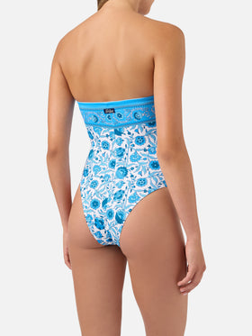 Maillot de bain une-pièce bandeau Khyra à imprimé batik floral 