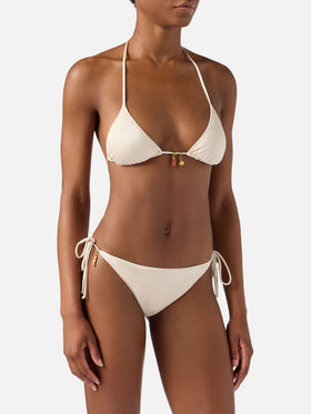 Leah Virgo Bikini in Beige mit glänzendem Finish und Charms 