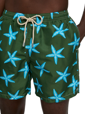 Lightweight fabric swim-shorts Lighting with starfish print