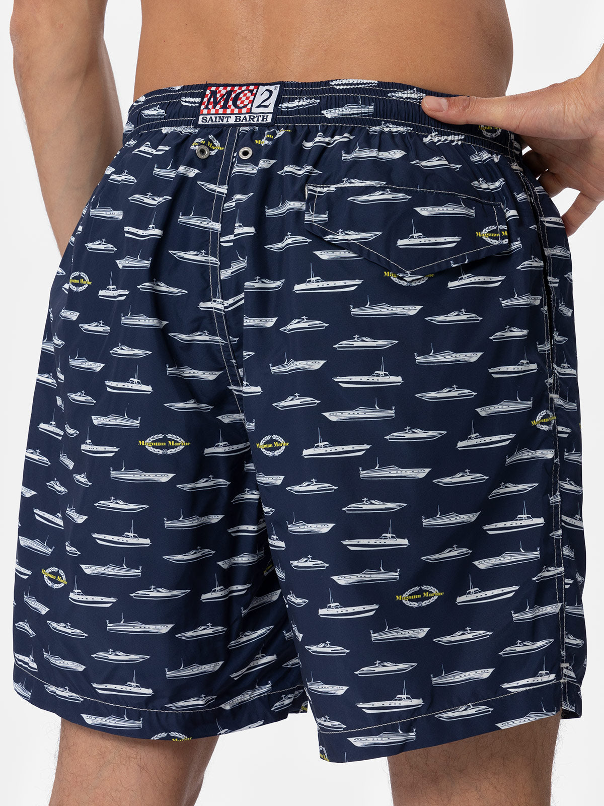 Herren-Badeshorts aus leichtem Stoff mit Magnum Marine-Print | MAGNUM MARINE SONDEREDITION