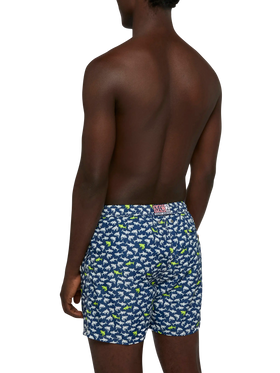 Badeshorts aus leichtem Stoff Lighting mit Hai-Print