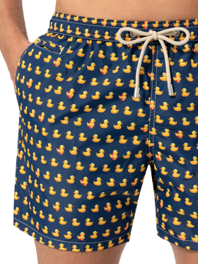Lightweight fabric swim shorts Lighting with ducky print