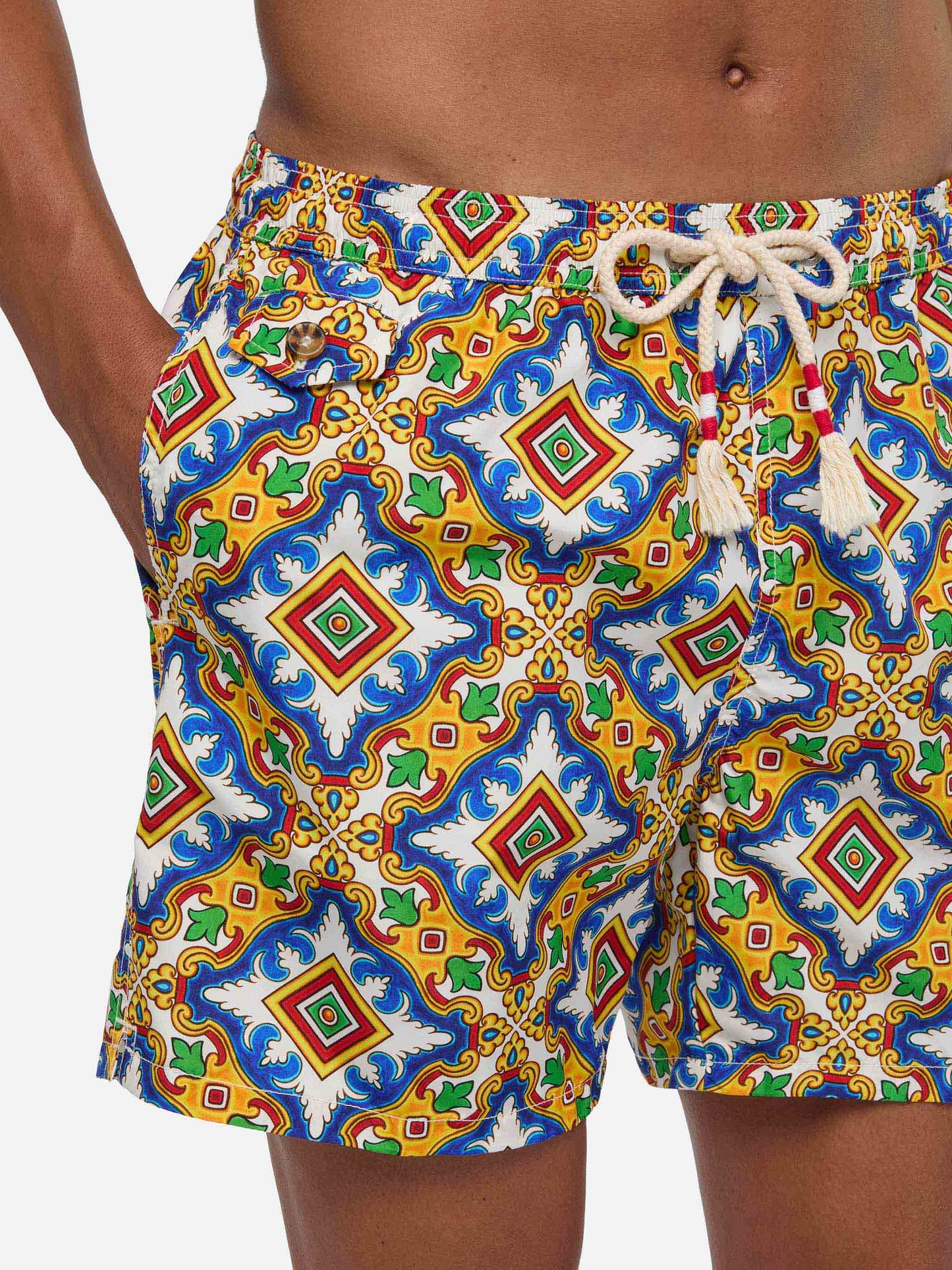 Costume da bagno da uomo in tessuto leggero con stampa maiolica