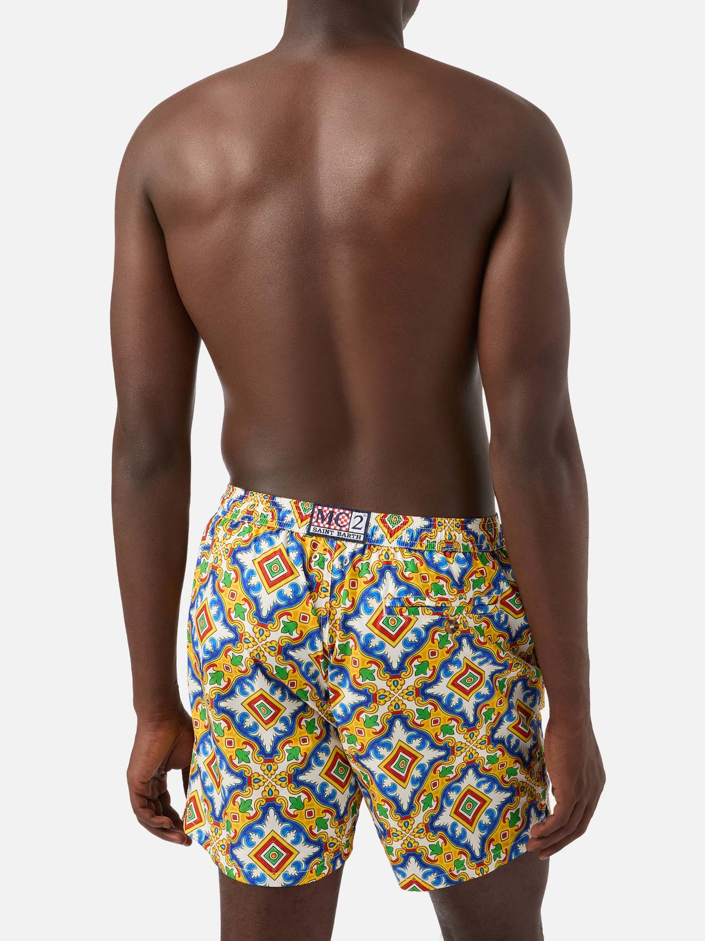 Herren-Badeshorts aus leichtem Stoff mit Maiolika-Print