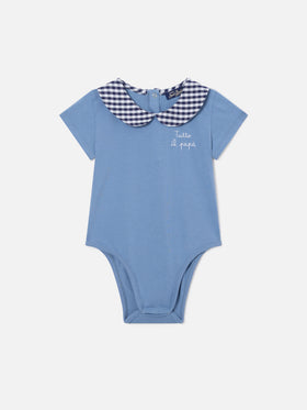 Body Lou in cotone organico blu con ricamo Tutto il papà